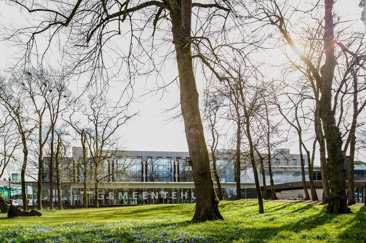 foto gemeentehuis Emmen